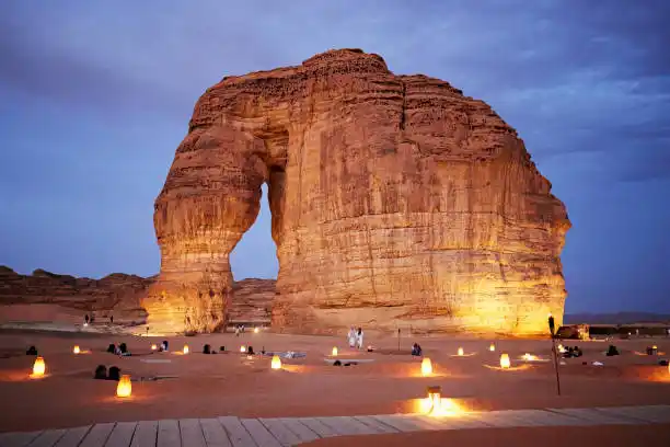 Light Change Around Elephant Rock